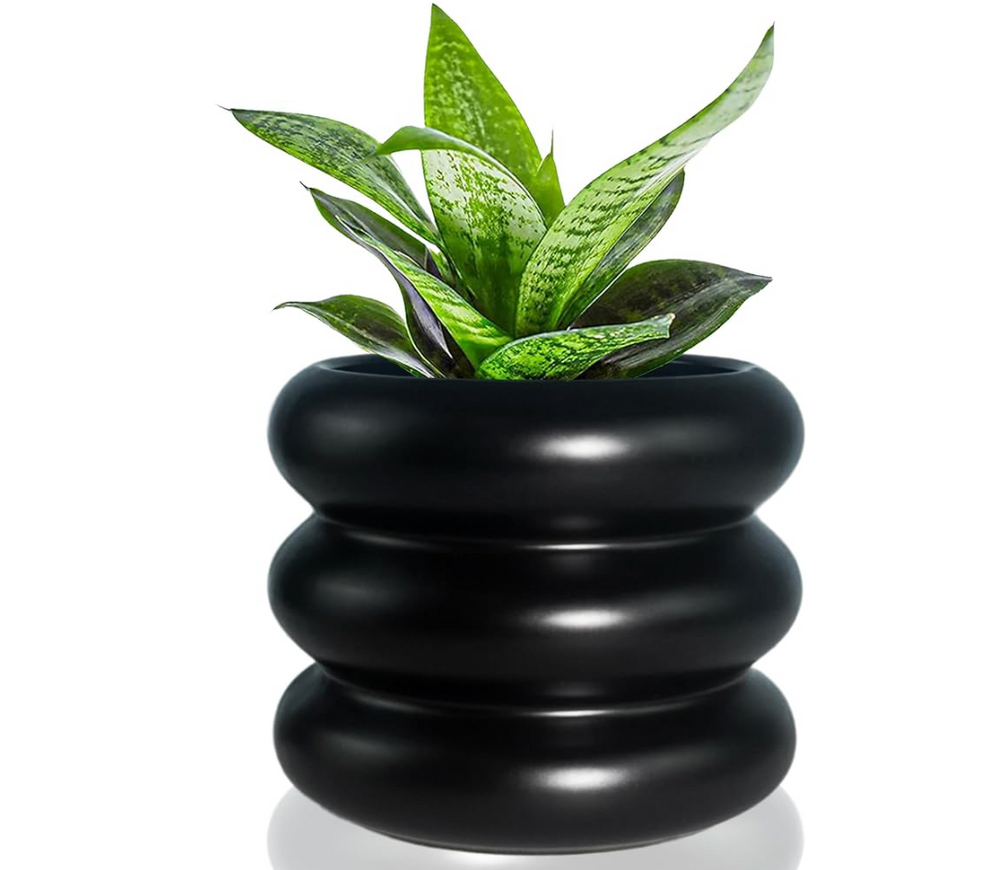 4" Black Ribbed Pot